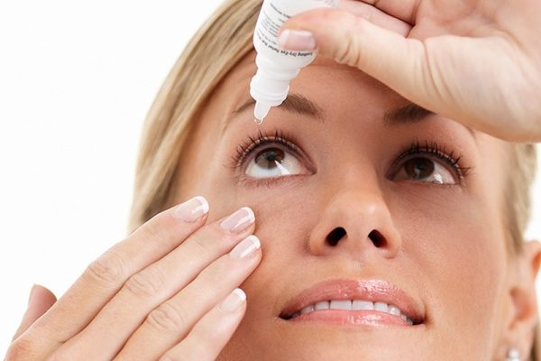 thuốc nhỏ mắt trị viêm giác mạc